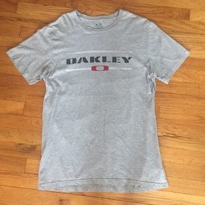 Oakley Size Large Short Sleeze Shirt